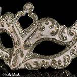 Venetian Masquerade Mask Colombina Vin White Gold